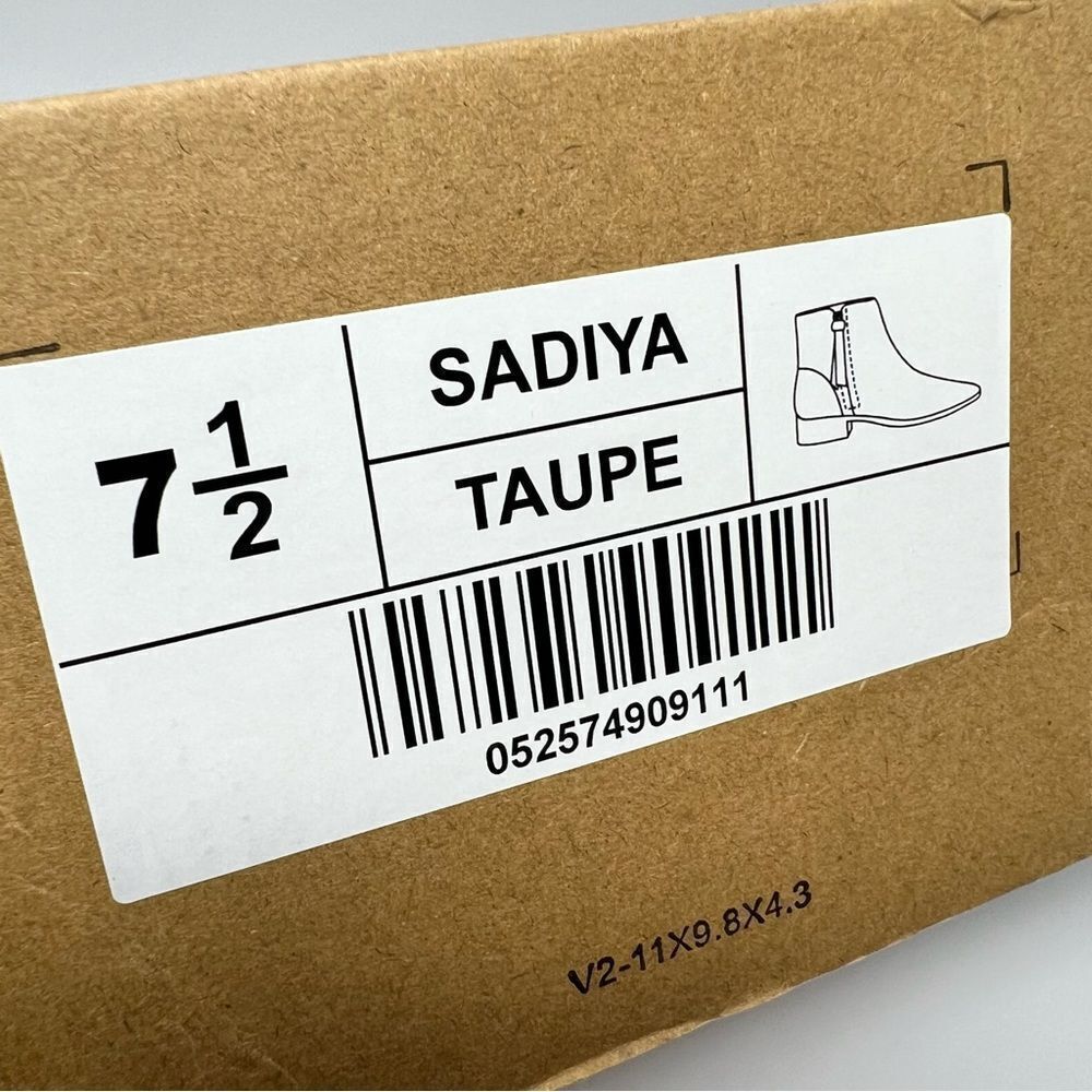 Journee Collection Sadiya Bootie - Picture 8 of 9